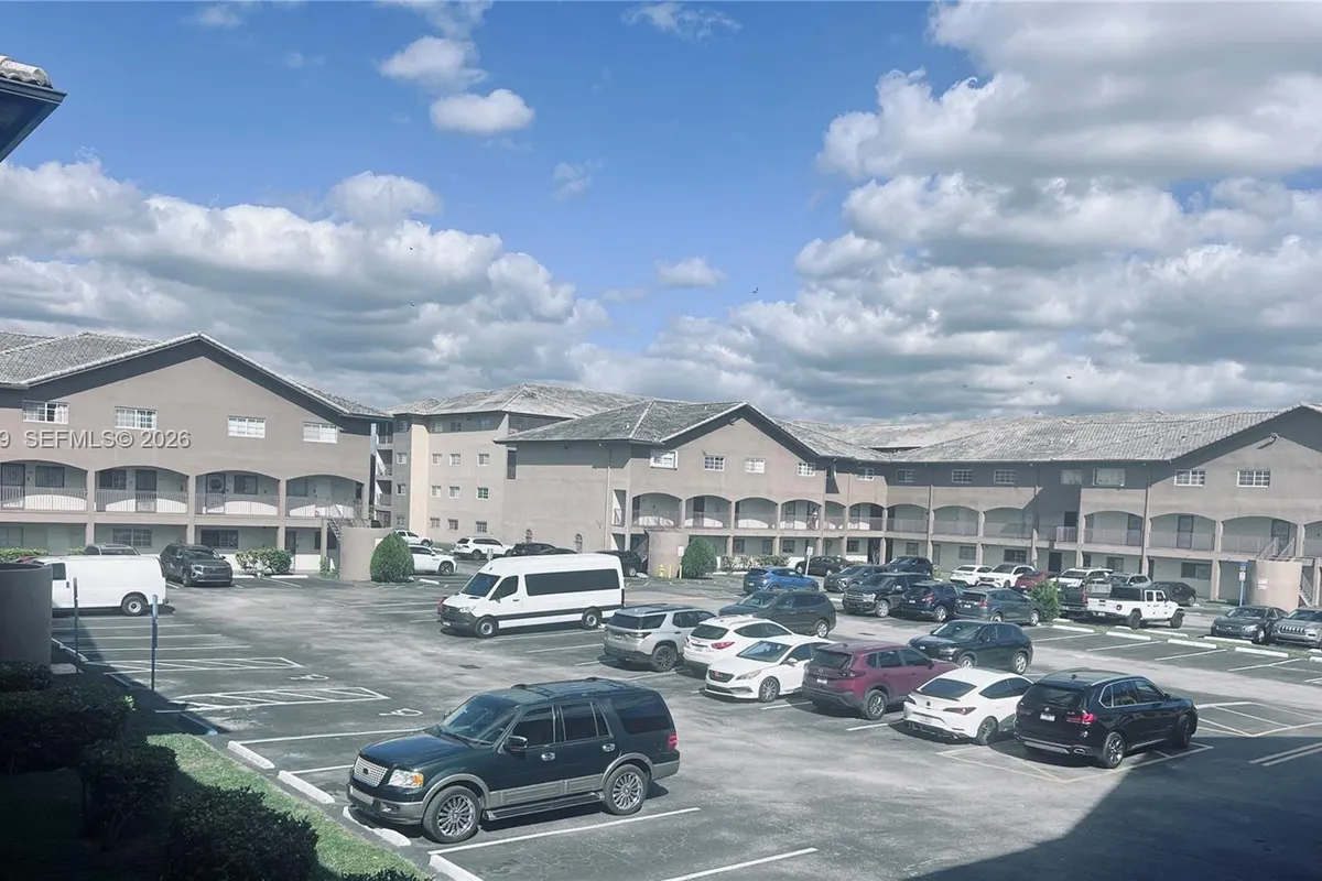 8851 NW 119th St # 5221, Hialeah Gardens FL 33018