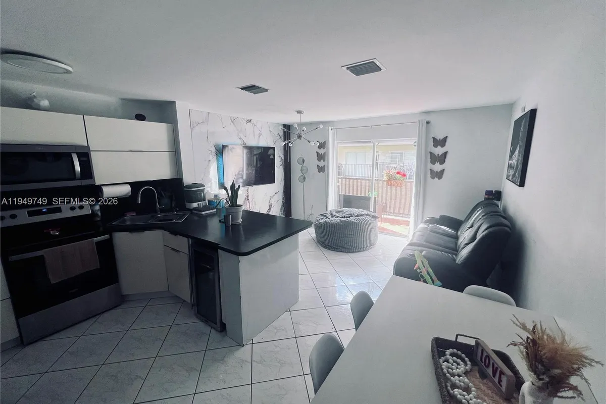 8851 NW 119th St # 5221, Hialeah Gardens FL 33018