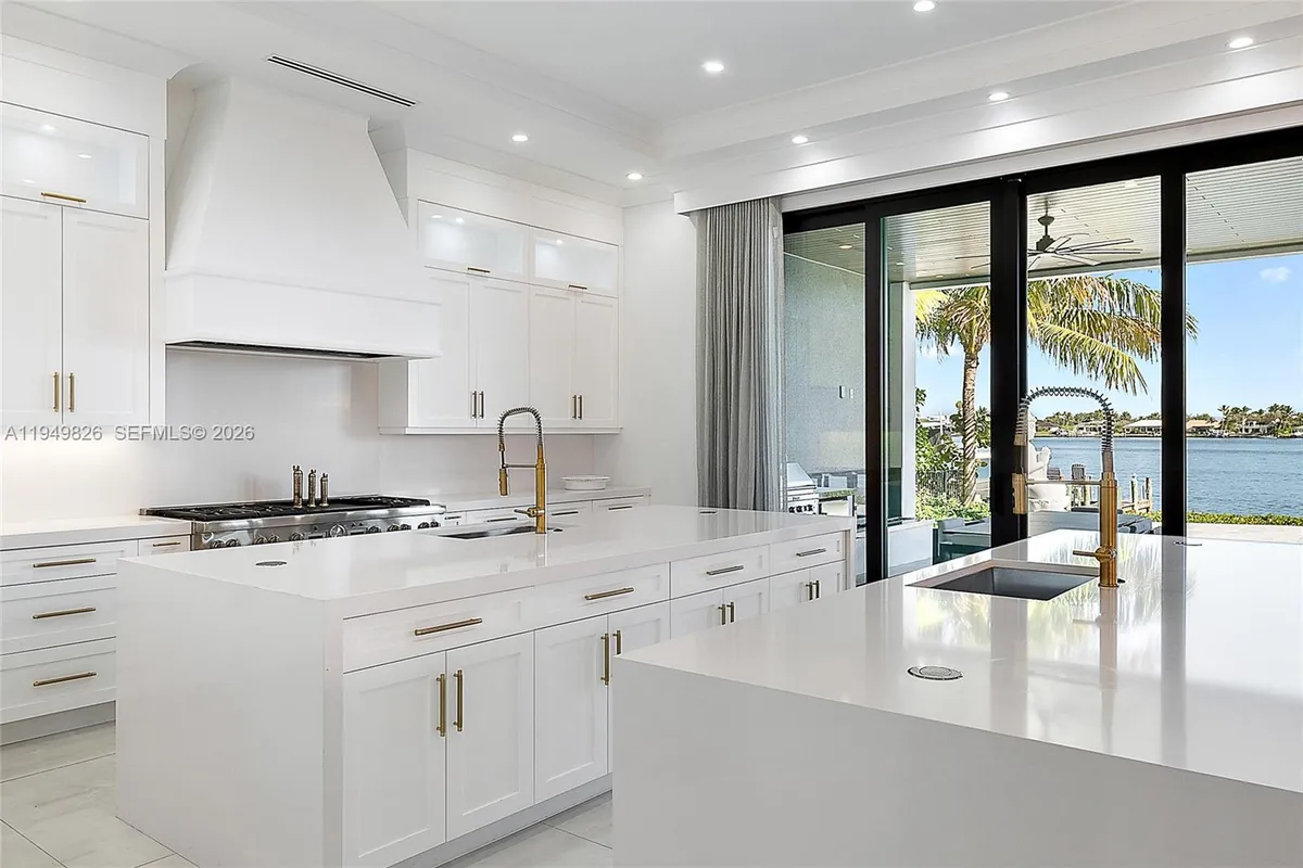 9 Bamboo Ln, Jupiter FL 33458