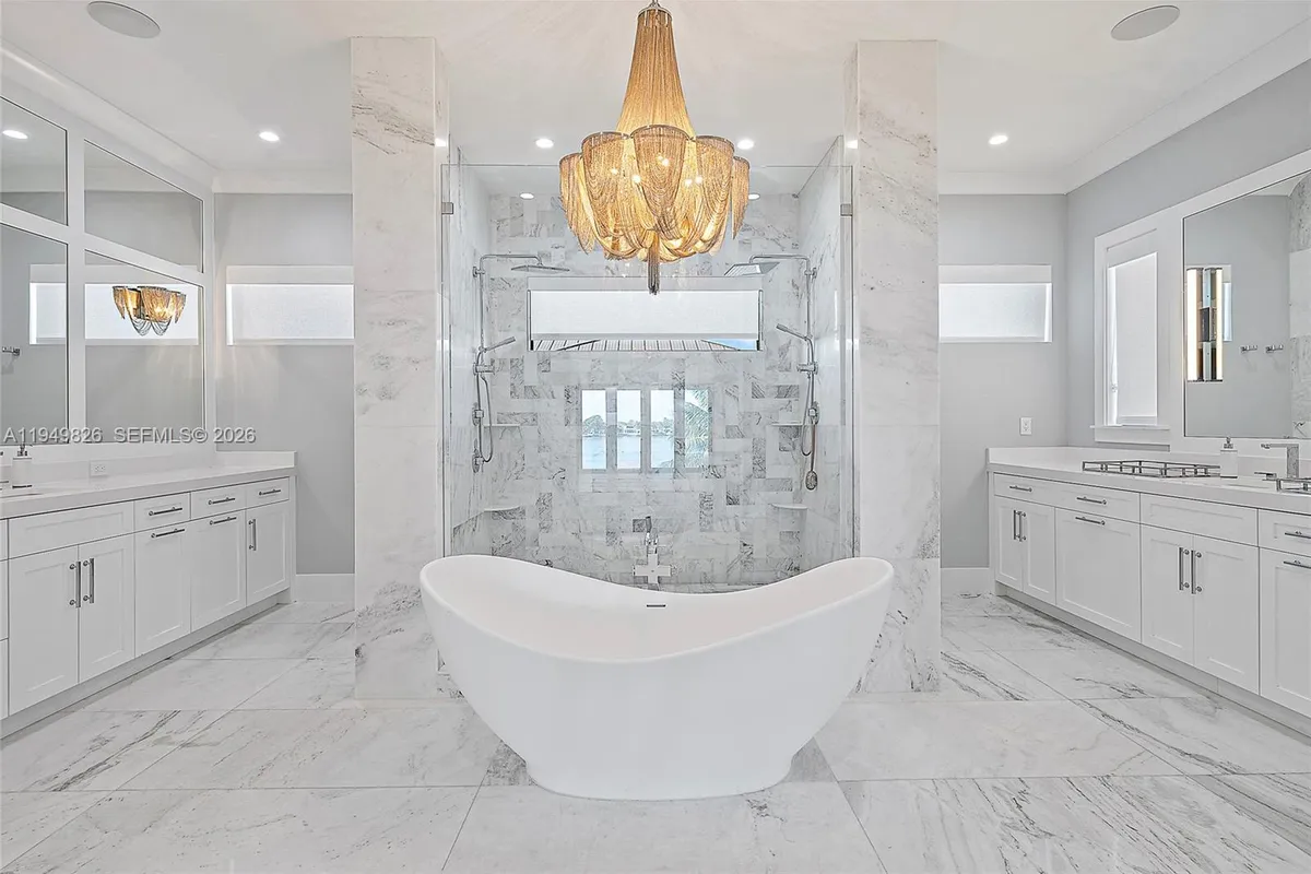 9 Bamboo Ln, Jupiter FL 33458