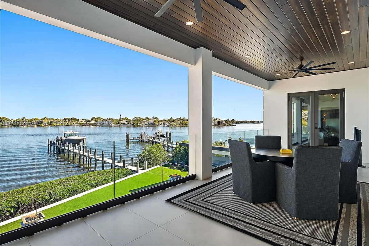 9 Bamboo Ln, Jupiter FL 33458