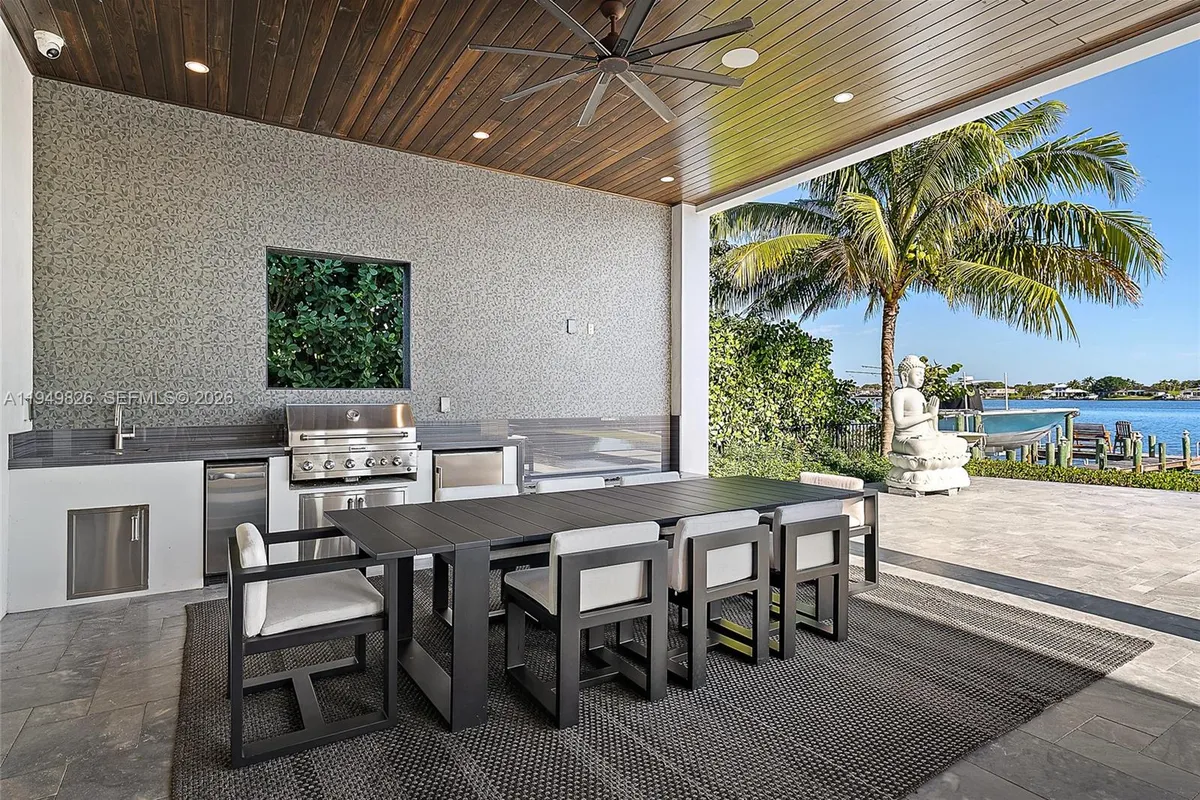 9 Bamboo Ln, Jupiter FL 33458