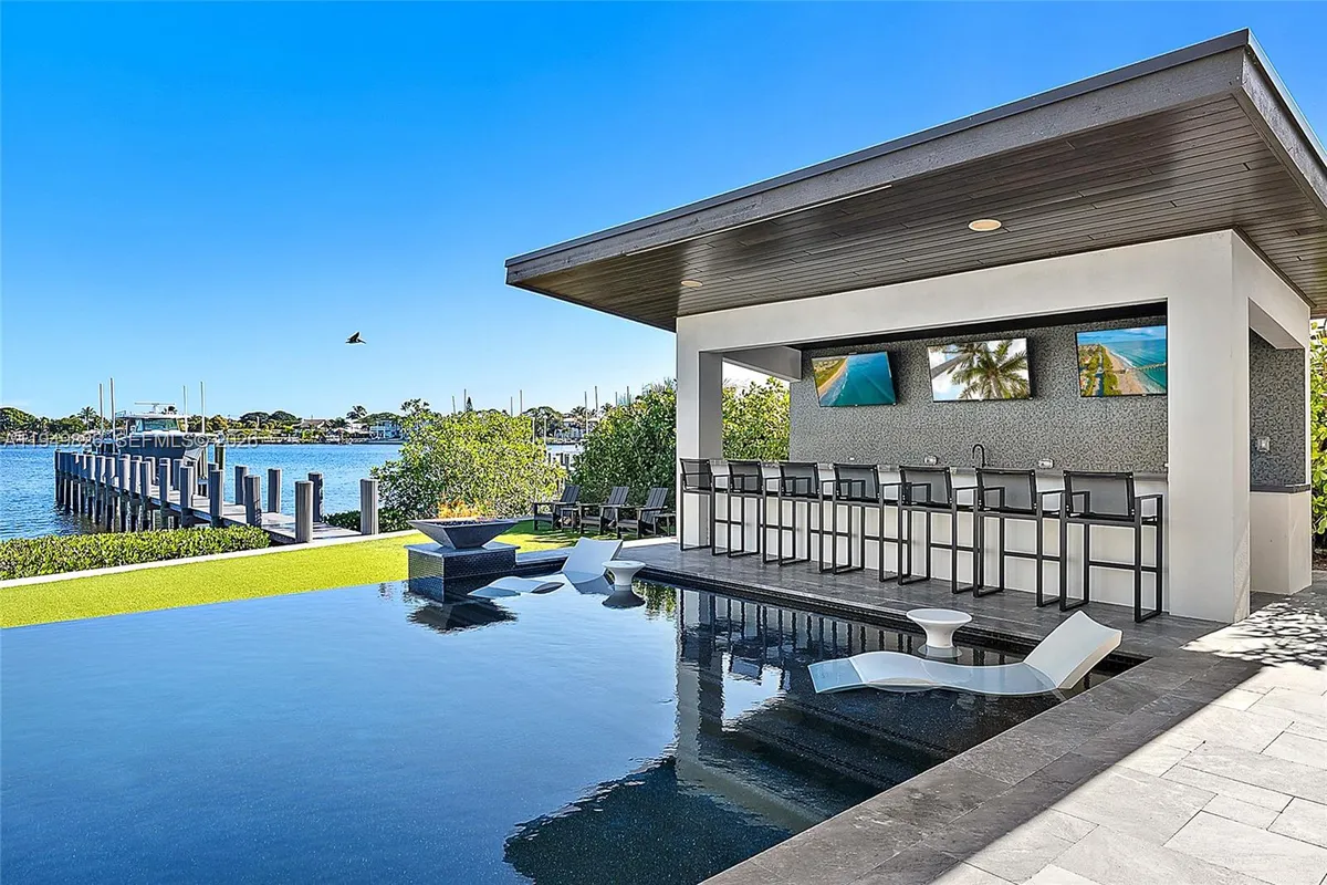 9 Bamboo Ln, Jupiter FL 33458