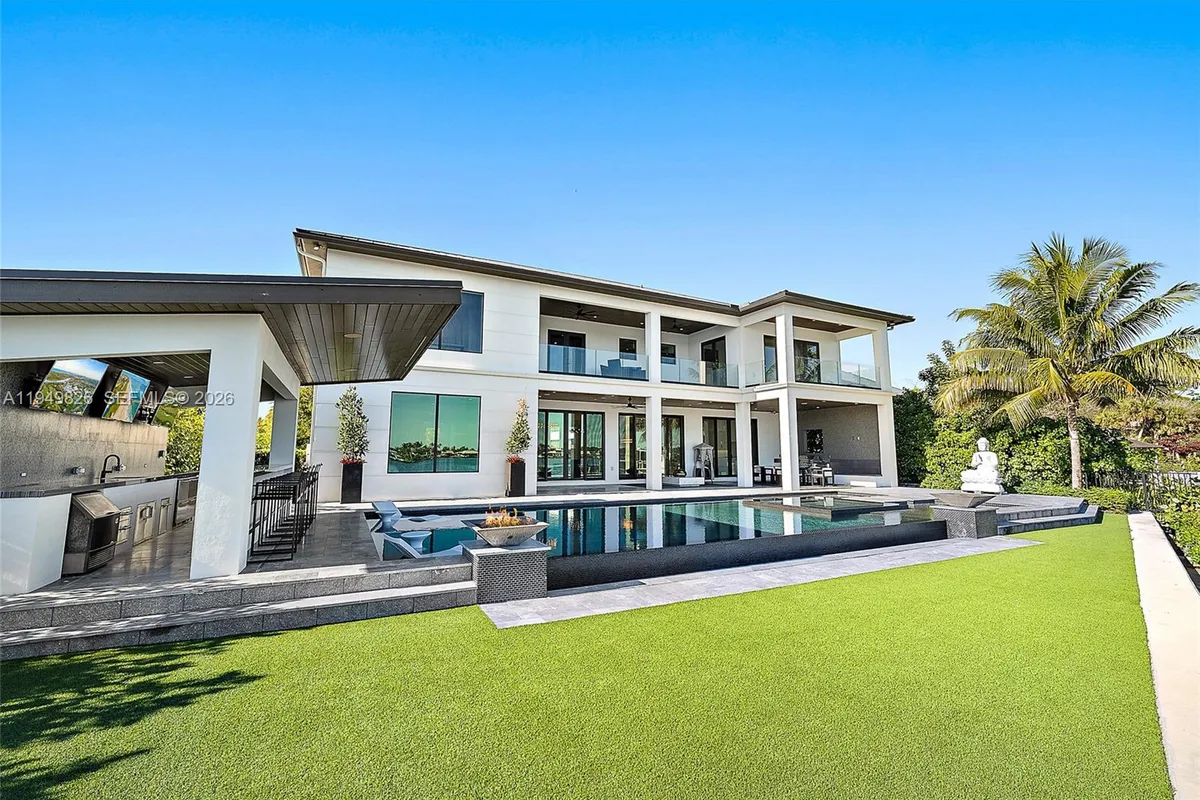 9 Bamboo Ln, Jupiter FL 33458