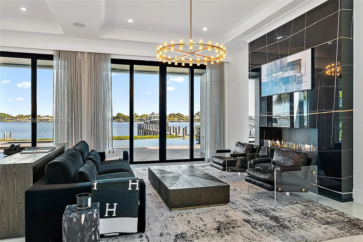 9 Bamboo Ln, Jupiter FL 33458