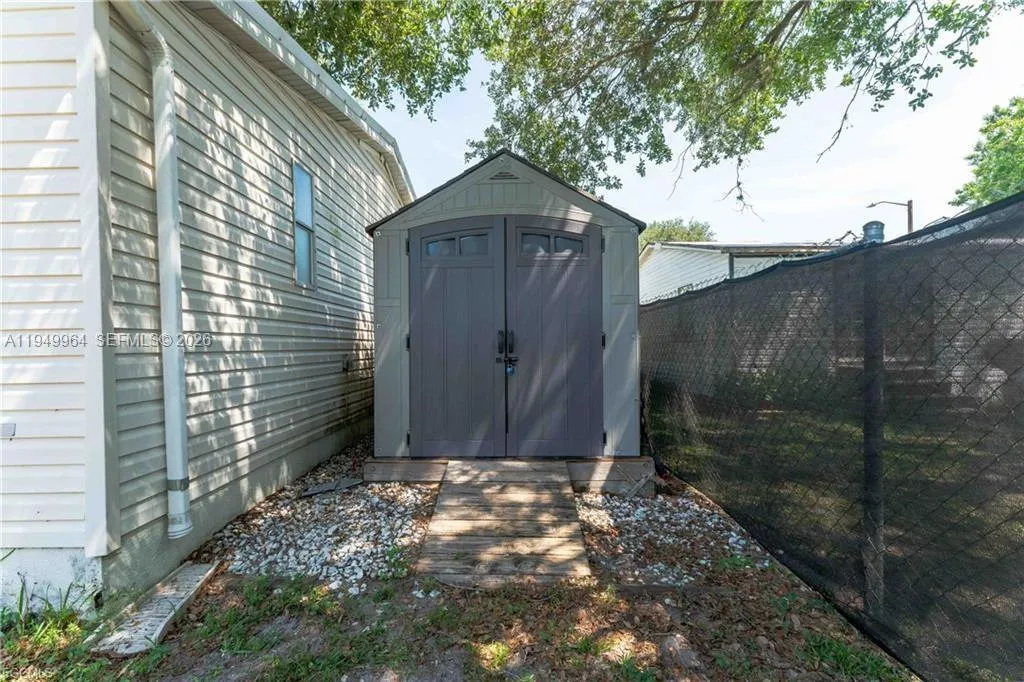 4018 Caloosa Loop, La Belle FL 33935