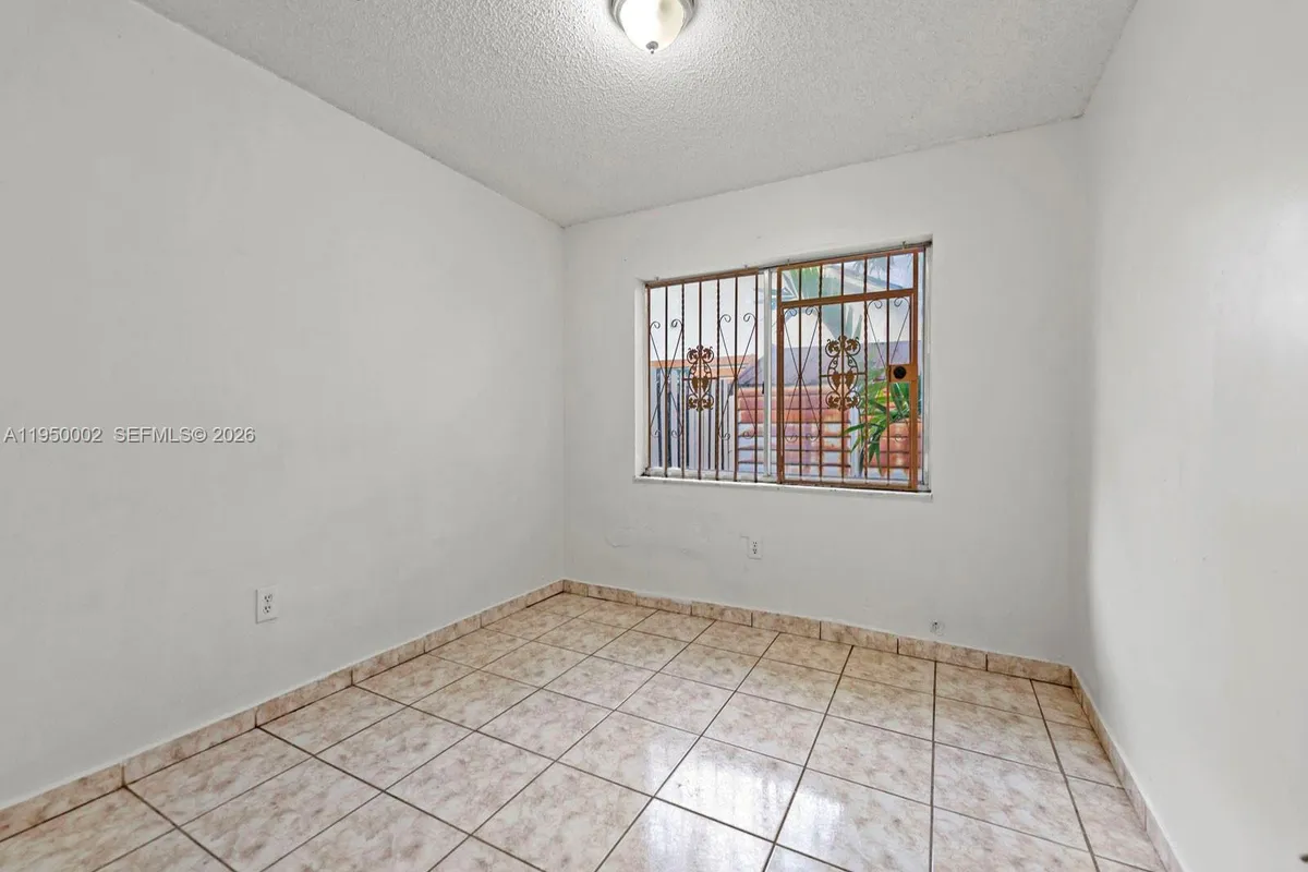 11075 SW 221st Ter, Miami FL 33170