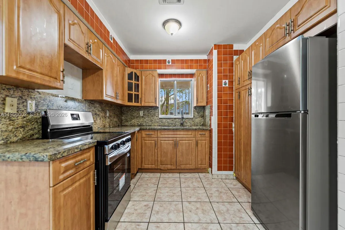 11075 SW 221st Ter, Miami FL 33170