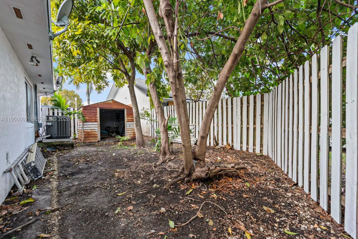 11075 SW 221st Ter, Miami FL 33170