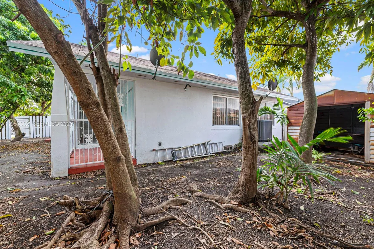 11075 SW 221st Ter, Miami FL 33170