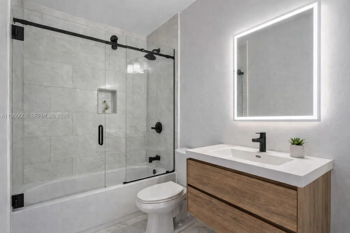 11075 SW 221st Ter, Miami FL 33170