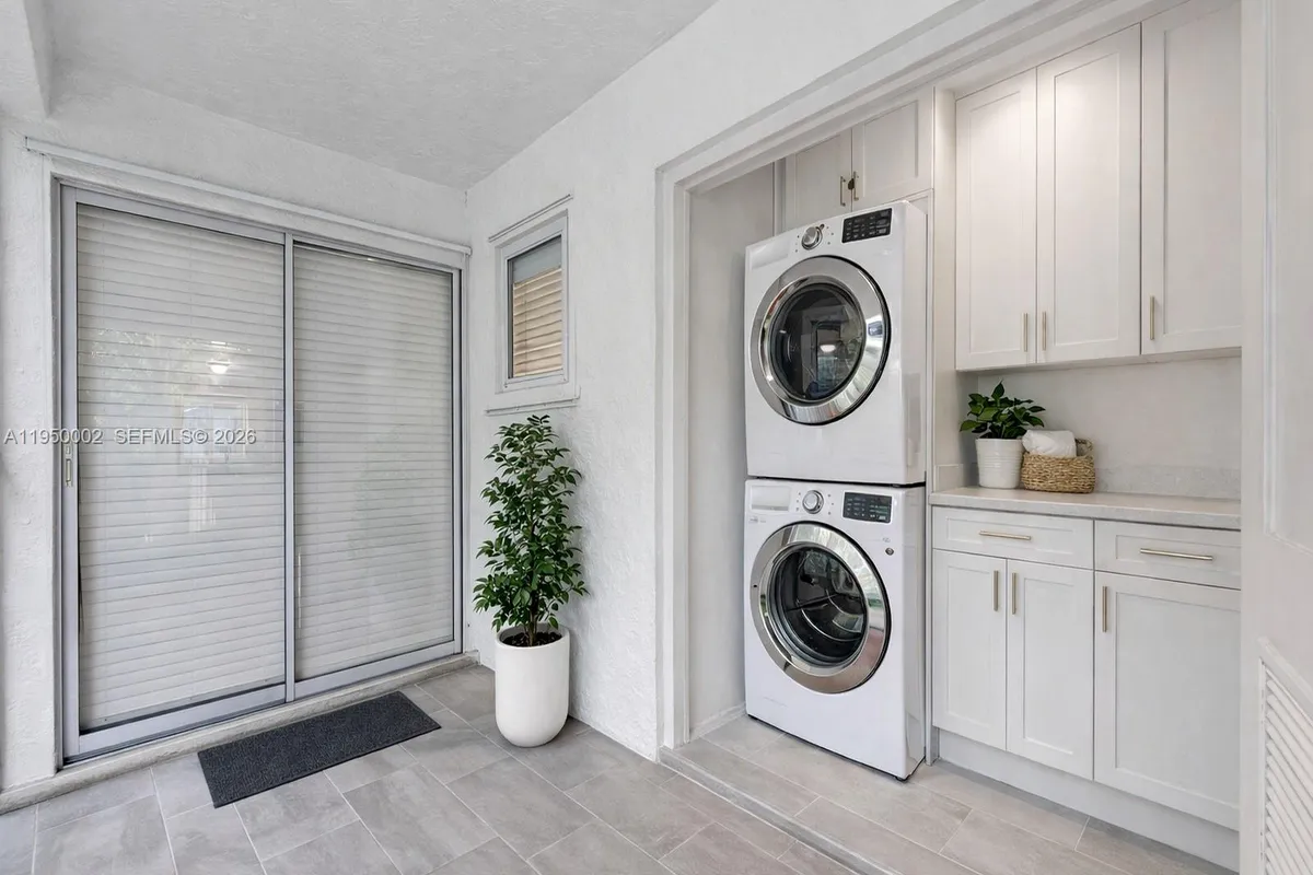 11075 SW 221st Ter, Miami FL 33170