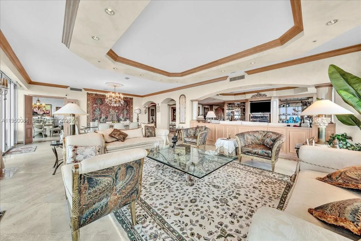 10101 Collins Ave, Bal Harbour FL 33154