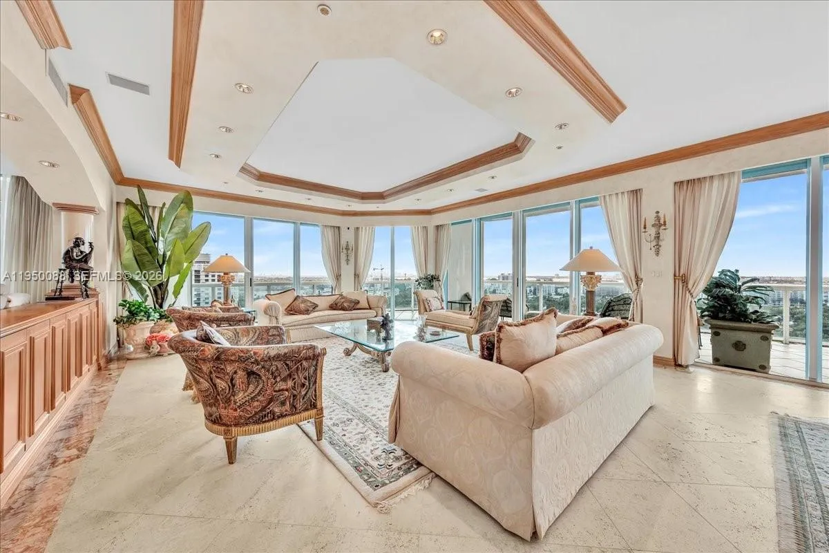 10101 Collins Ave, Bal Harbour FL 33154