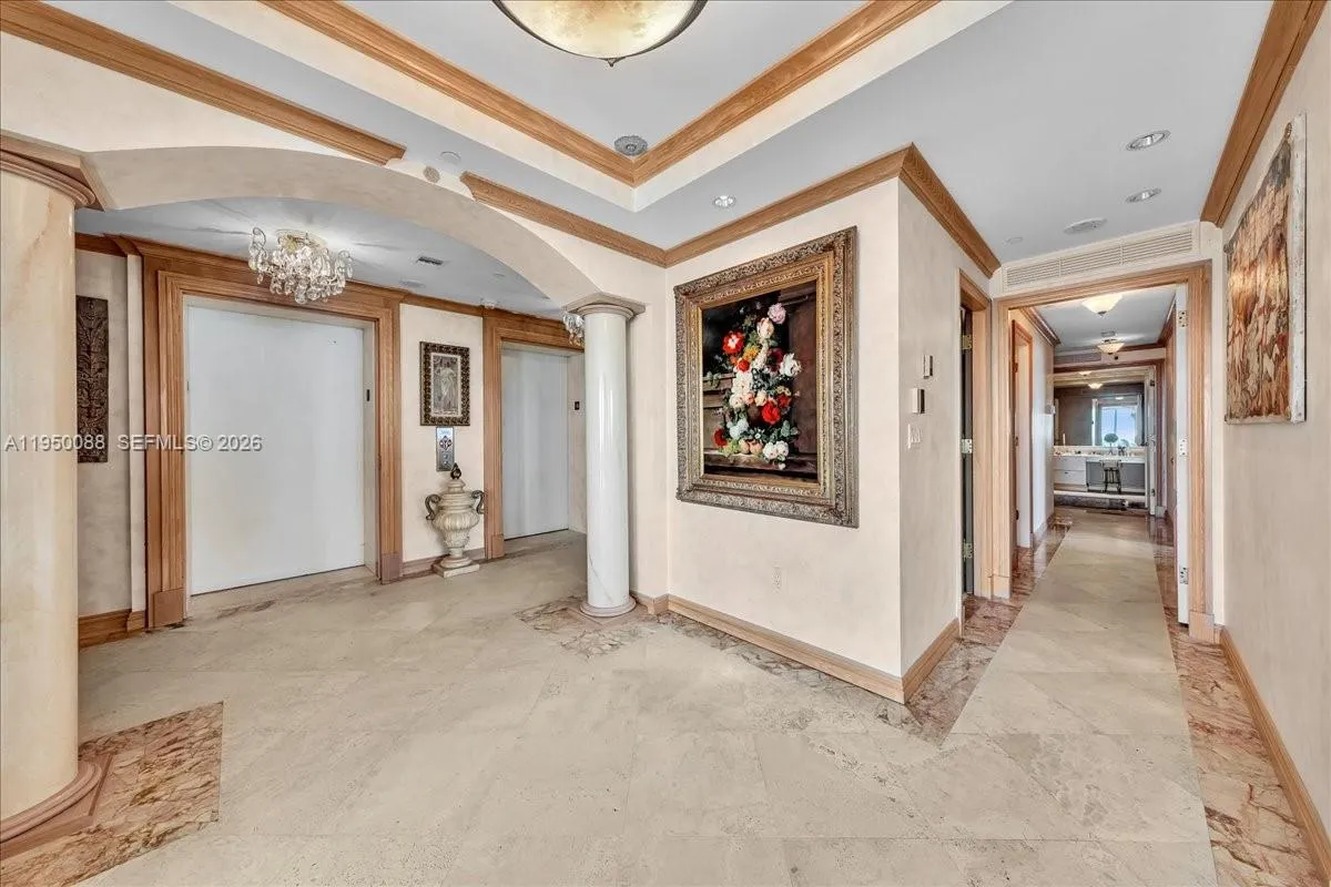 10101 Collins Ave, Bal Harbour FL 33154