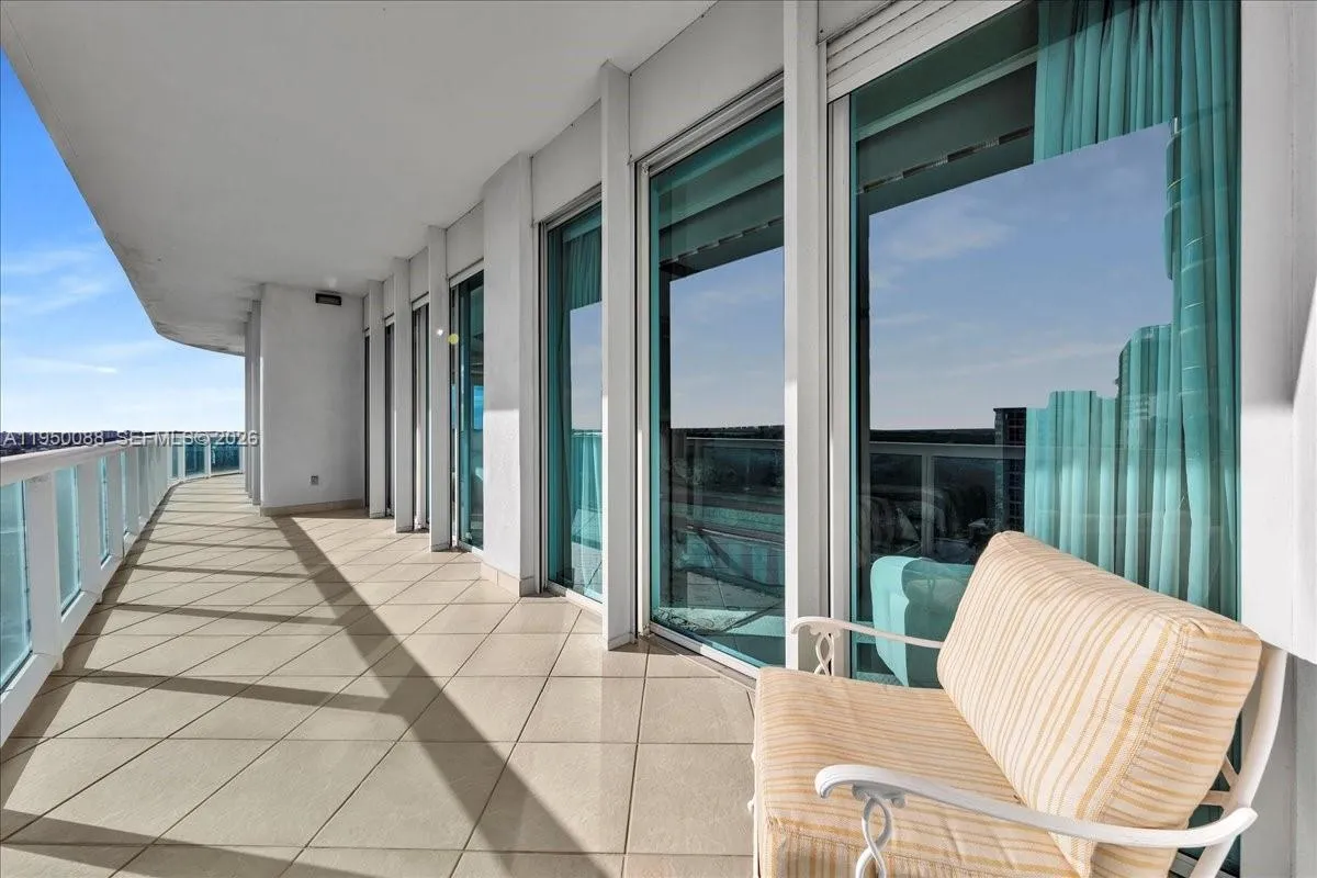 10101 Collins Ave, Bal Harbour FL 33154