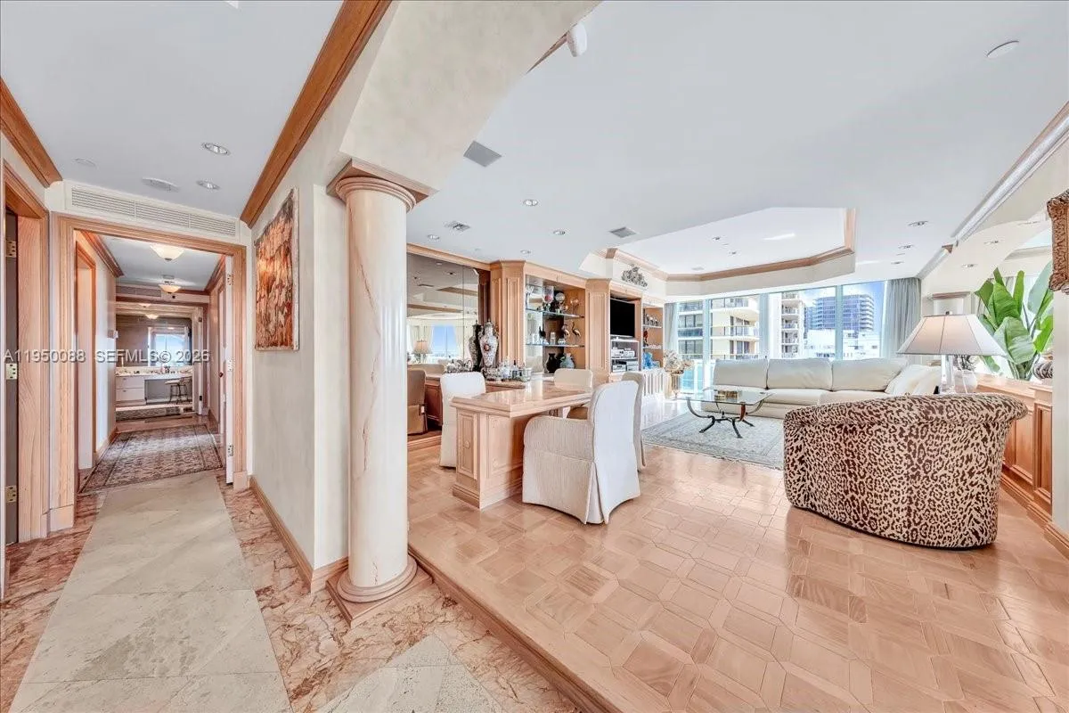 10101 Collins Ave, Bal Harbour FL 33154