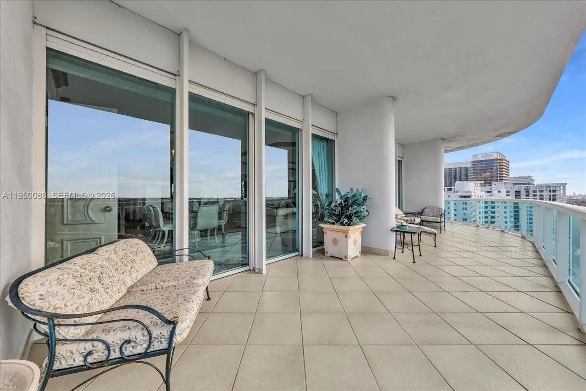 10101 Collins Ave, Bal Harbour FL 33154