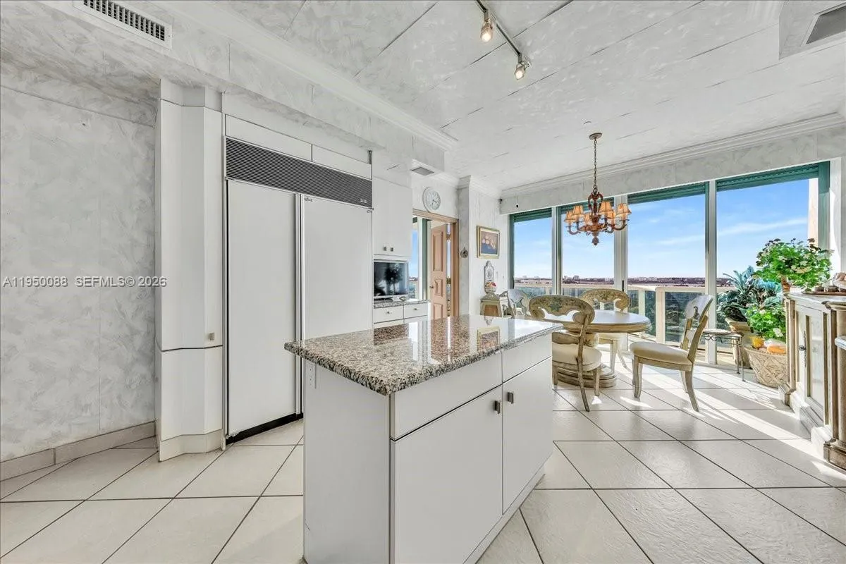 10101 Collins Ave, Bal Harbour FL 33154