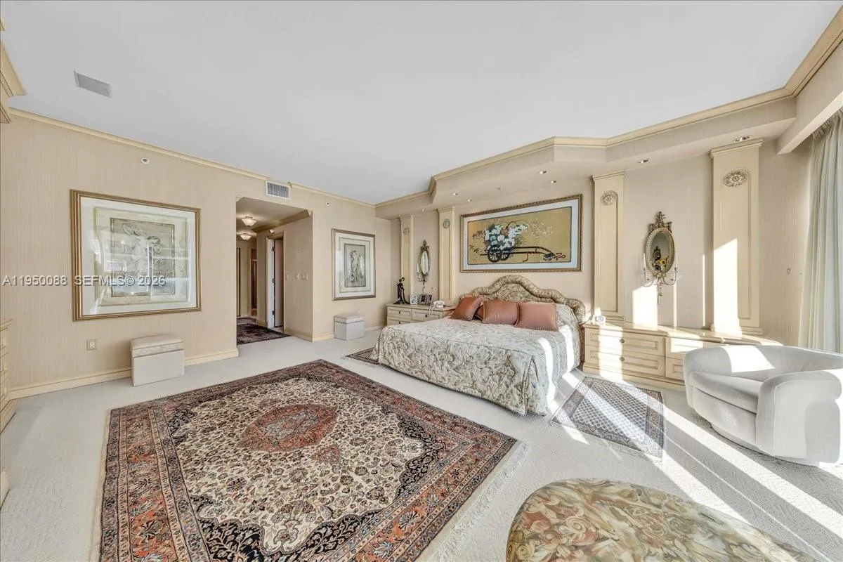 10101 Collins Ave, Bal Harbour FL 33154