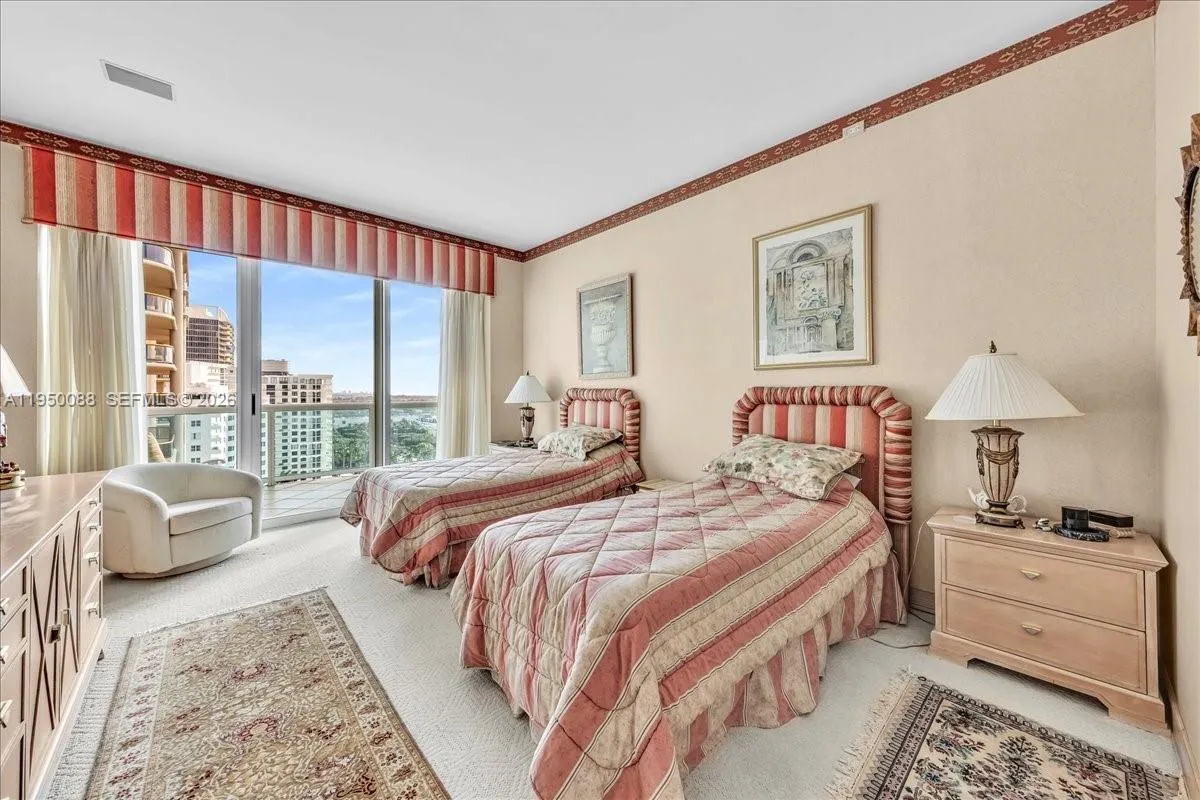 10101 Collins Ave, Bal Harbour FL 33154