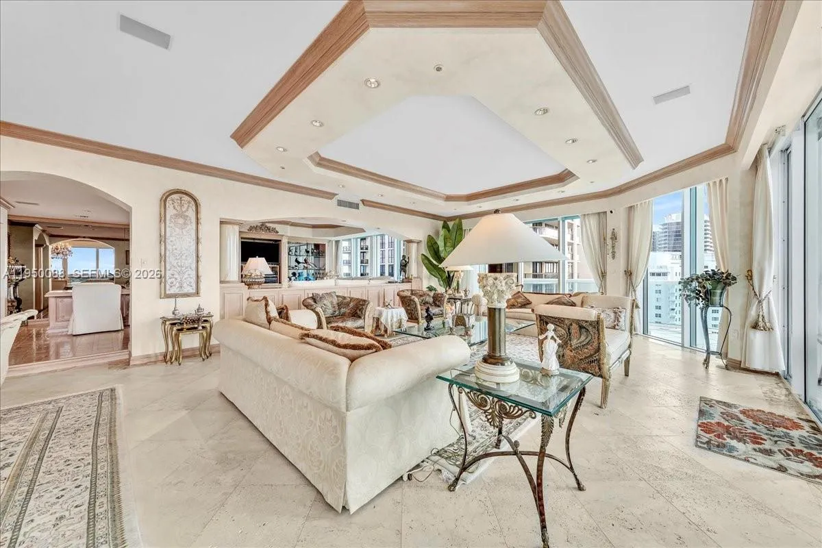 10101 Collins Ave, Bal Harbour FL 33154