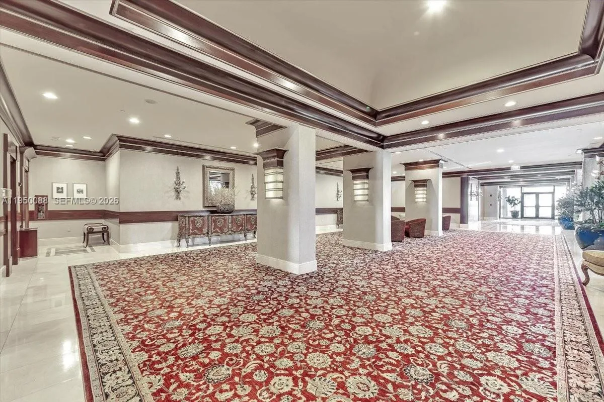 10101 Collins Ave, Bal Harbour FL 33154