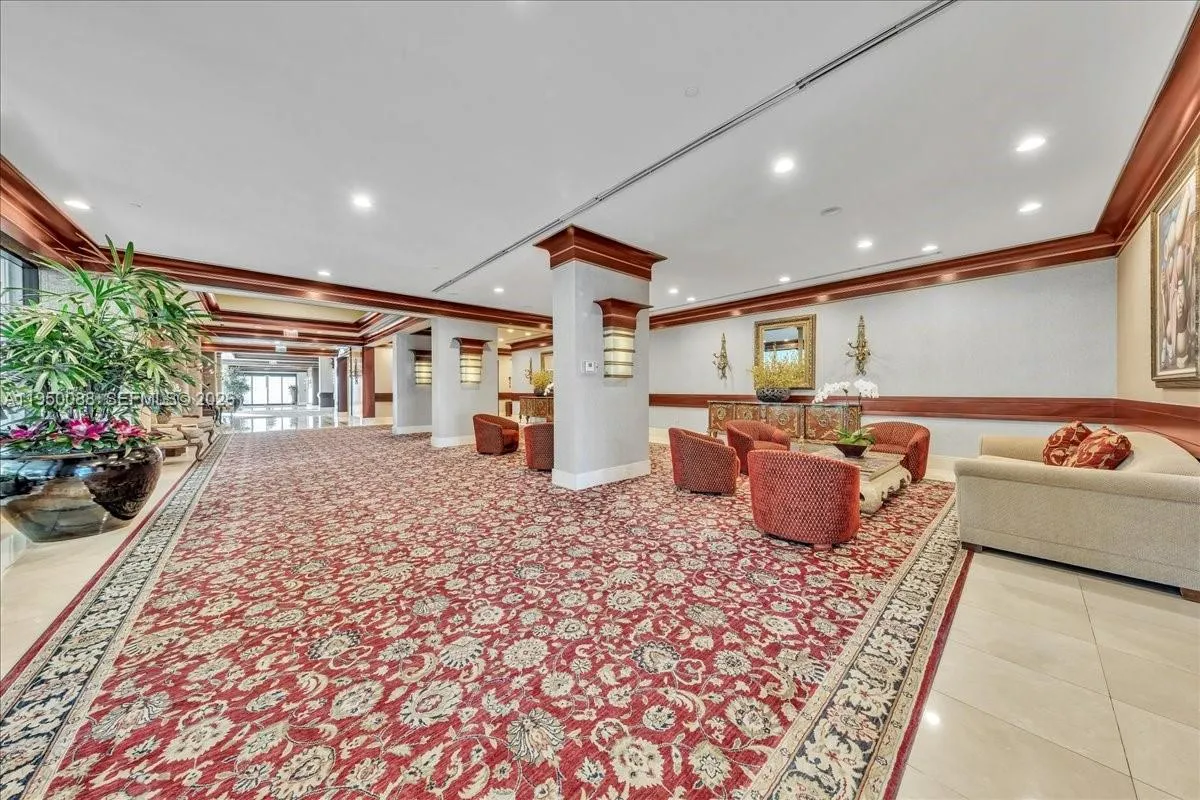 10101 Collins Ave, Bal Harbour FL 33154