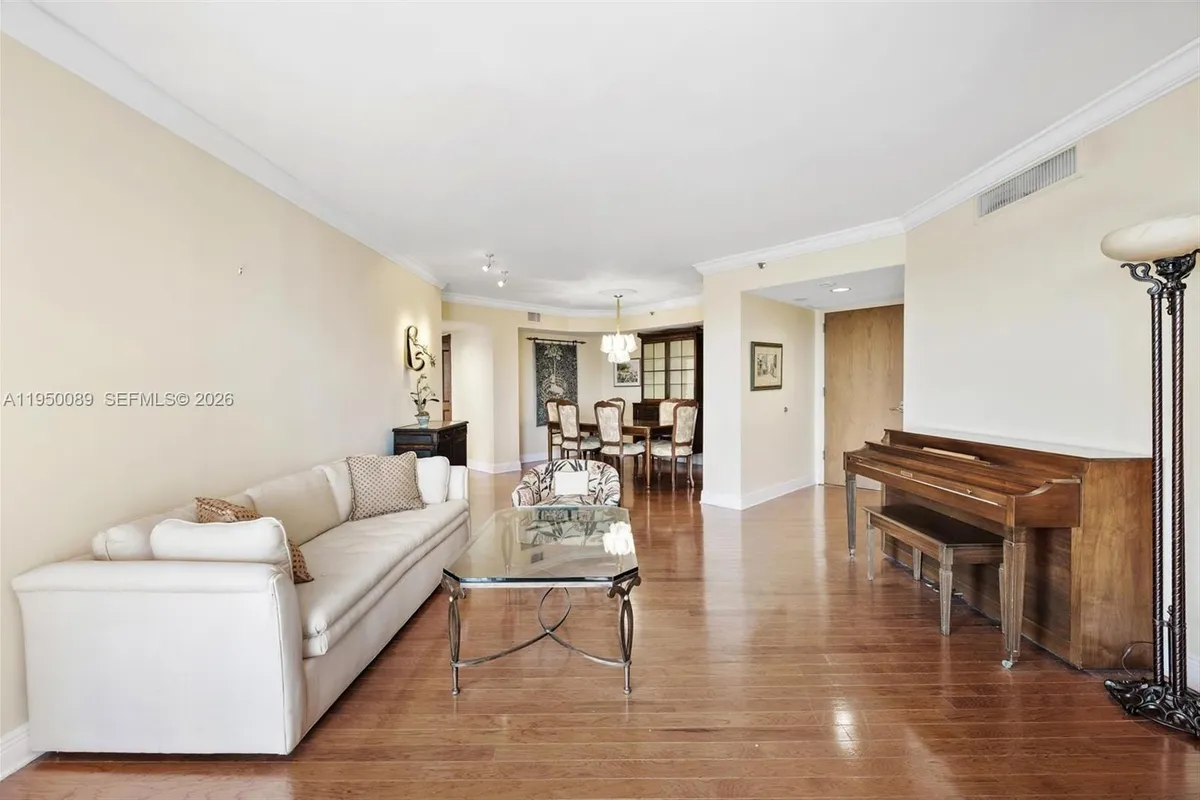 1000 E Island Blvd # 803, Aventura FL 33160