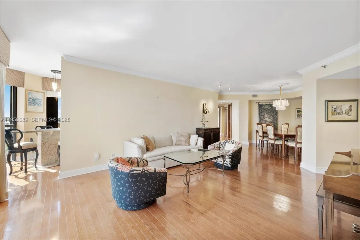 1000 E Island Blvd # 803, Aventura FL 33160