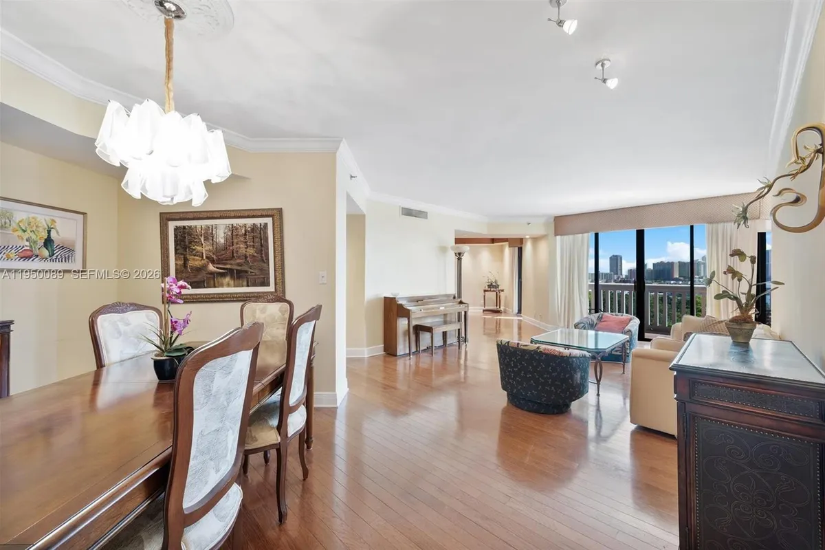 1000 E Island Blvd # 803, Aventura FL 33160