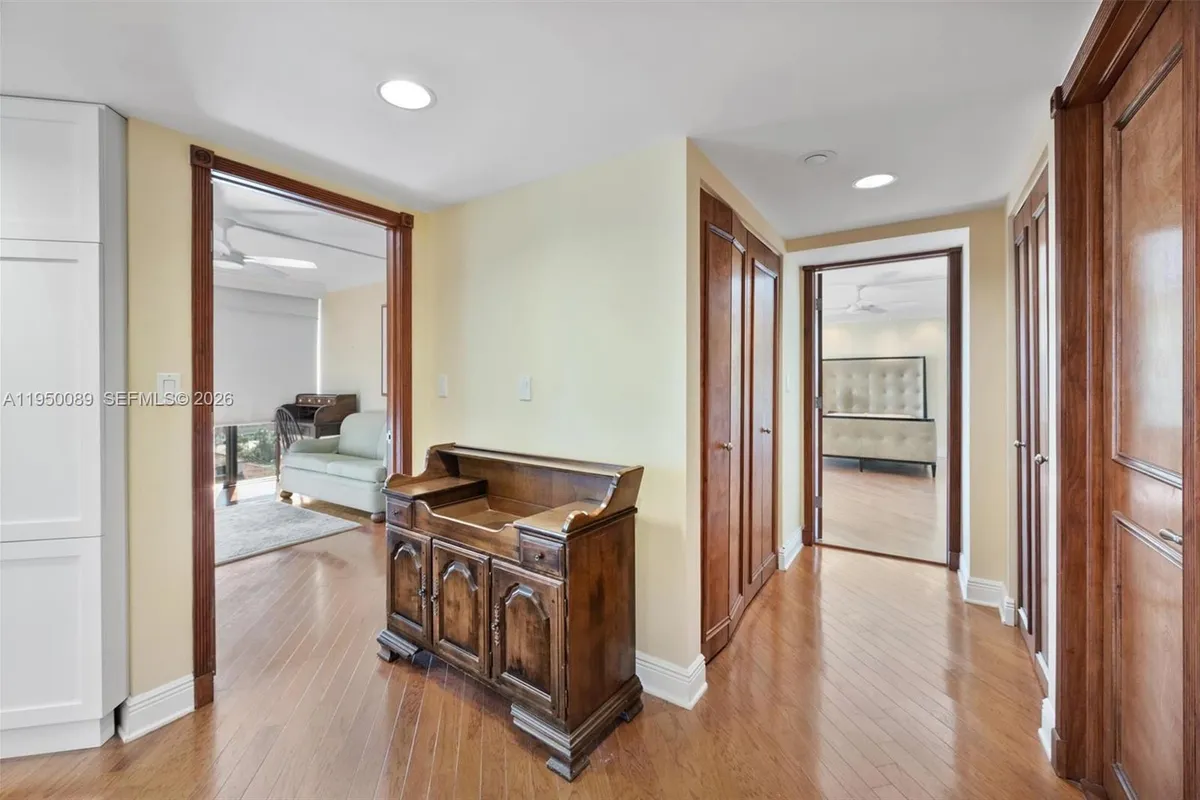 1000 E Island Blvd # 803, Aventura FL 33160