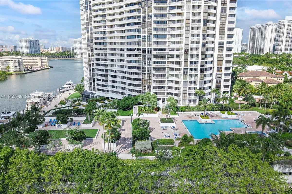 1000 E Island Blvd # 803, Aventura FL 33160