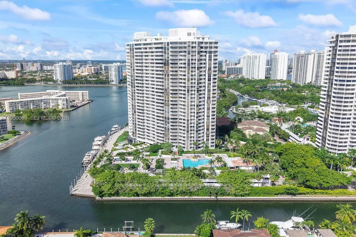 1000 E Island Blvd # 803, Aventura FL 33160