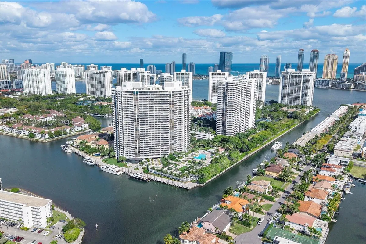 1000 E Island Blvd # 803, Aventura FL 33160