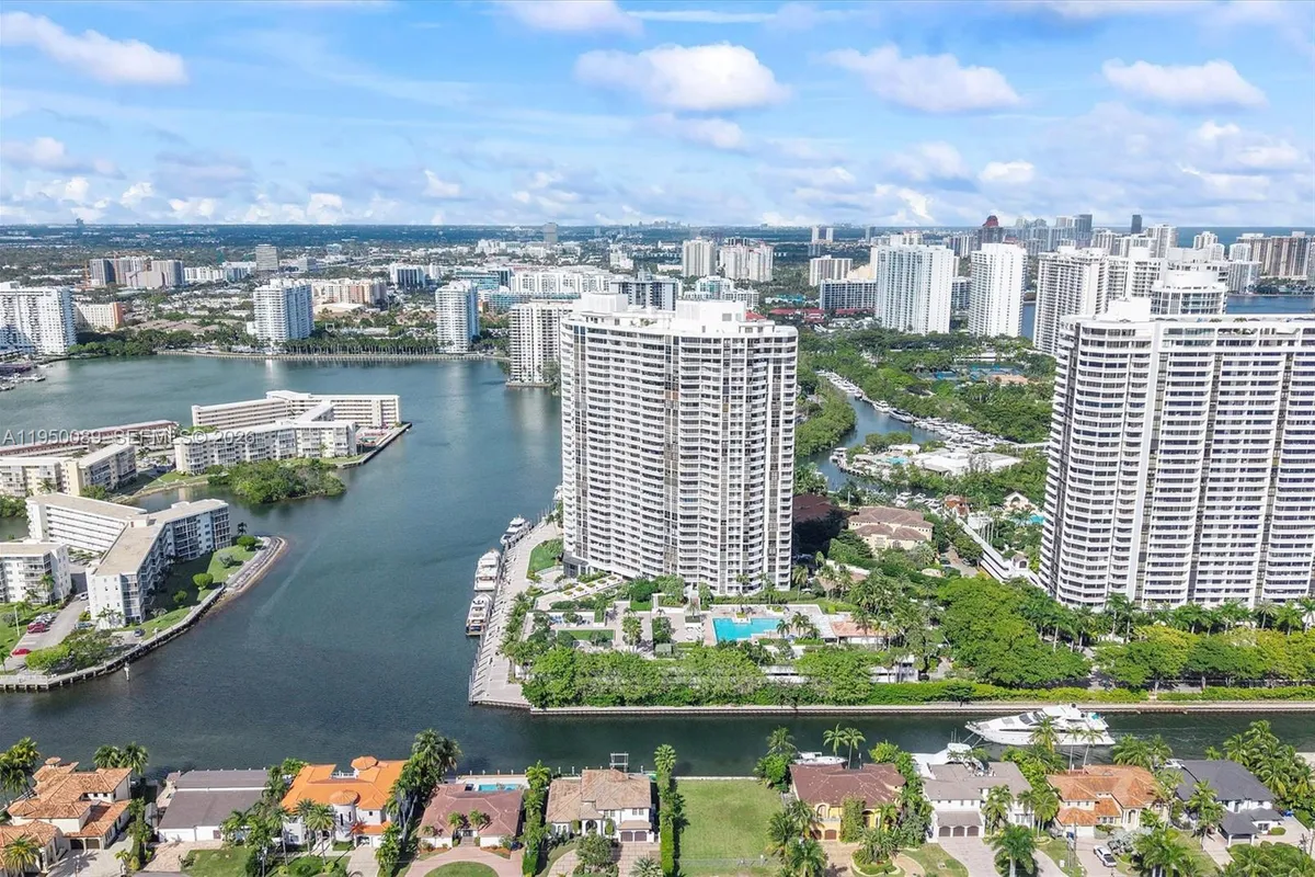 1000 E Island Blvd # 803, Aventura FL 33160