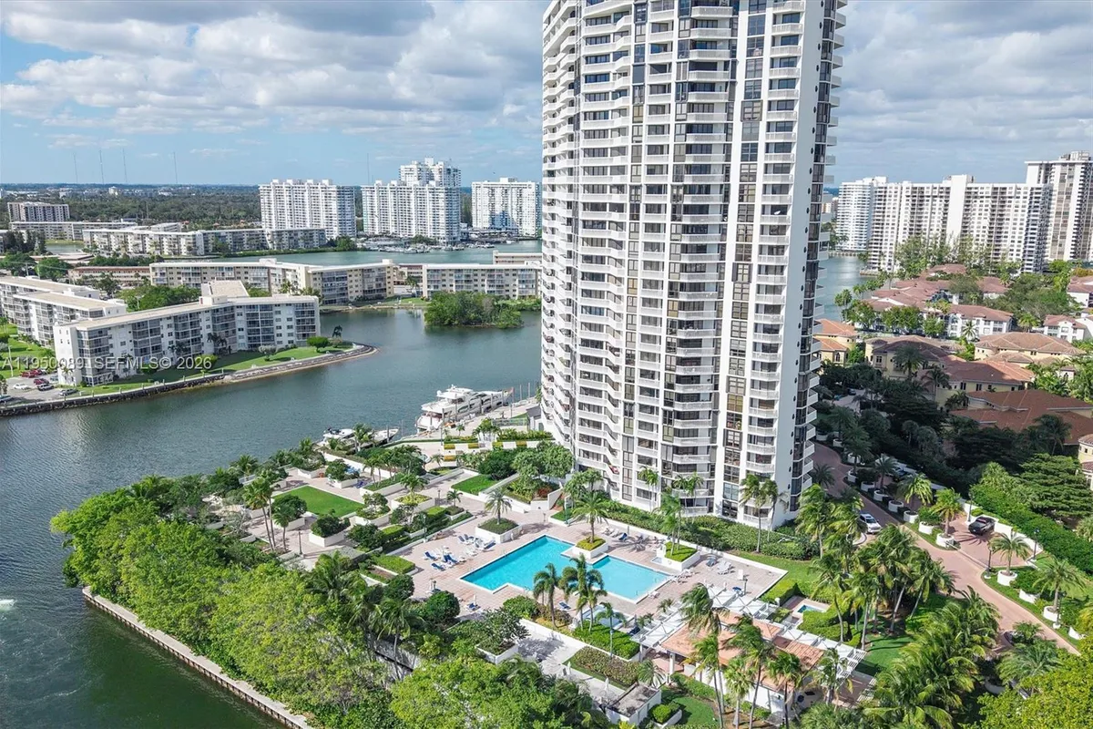 1000 E Island Blvd # 803, Aventura FL 33160