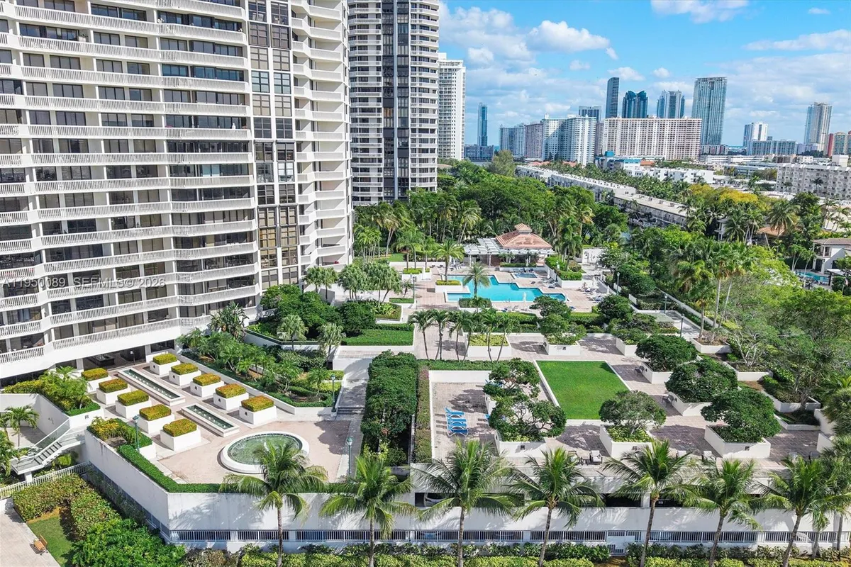 1000 E Island Blvd # 803, Aventura FL 33160