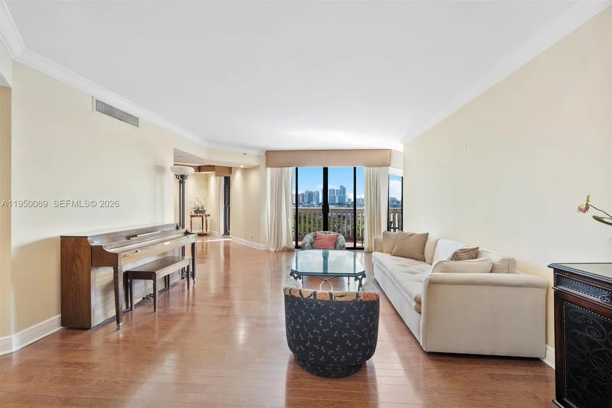 1000 E Island Blvd # 803, Aventura FL 33160