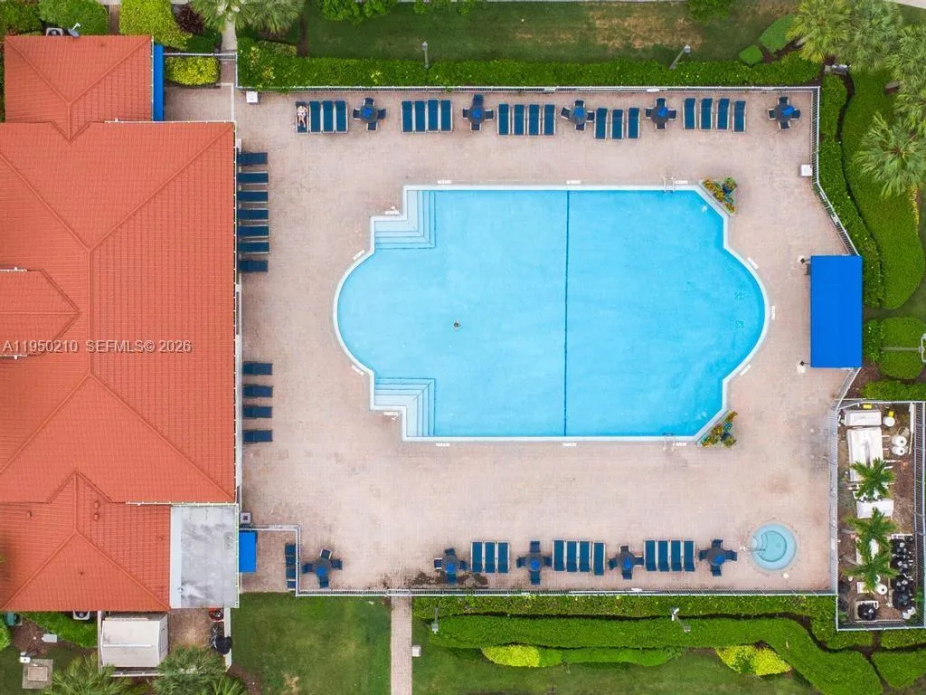 1140 Canella Ln, Hollywood FL 33019