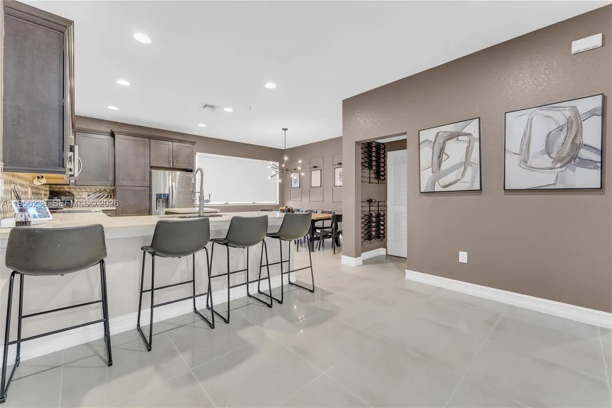 11537 SW 13th Ct, Pembroke Pines FL 33025