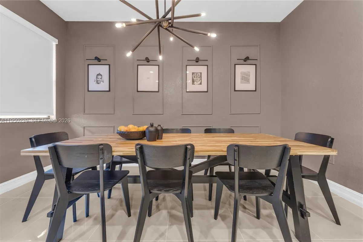 11537 SW 13th Ct, Pembroke Pines FL 33025