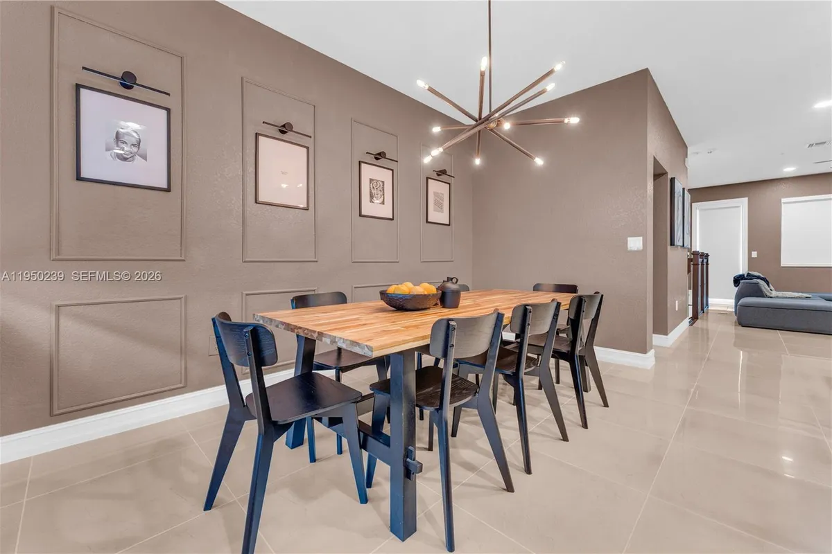 11537 SW 13th Ct, Pembroke Pines FL 33025