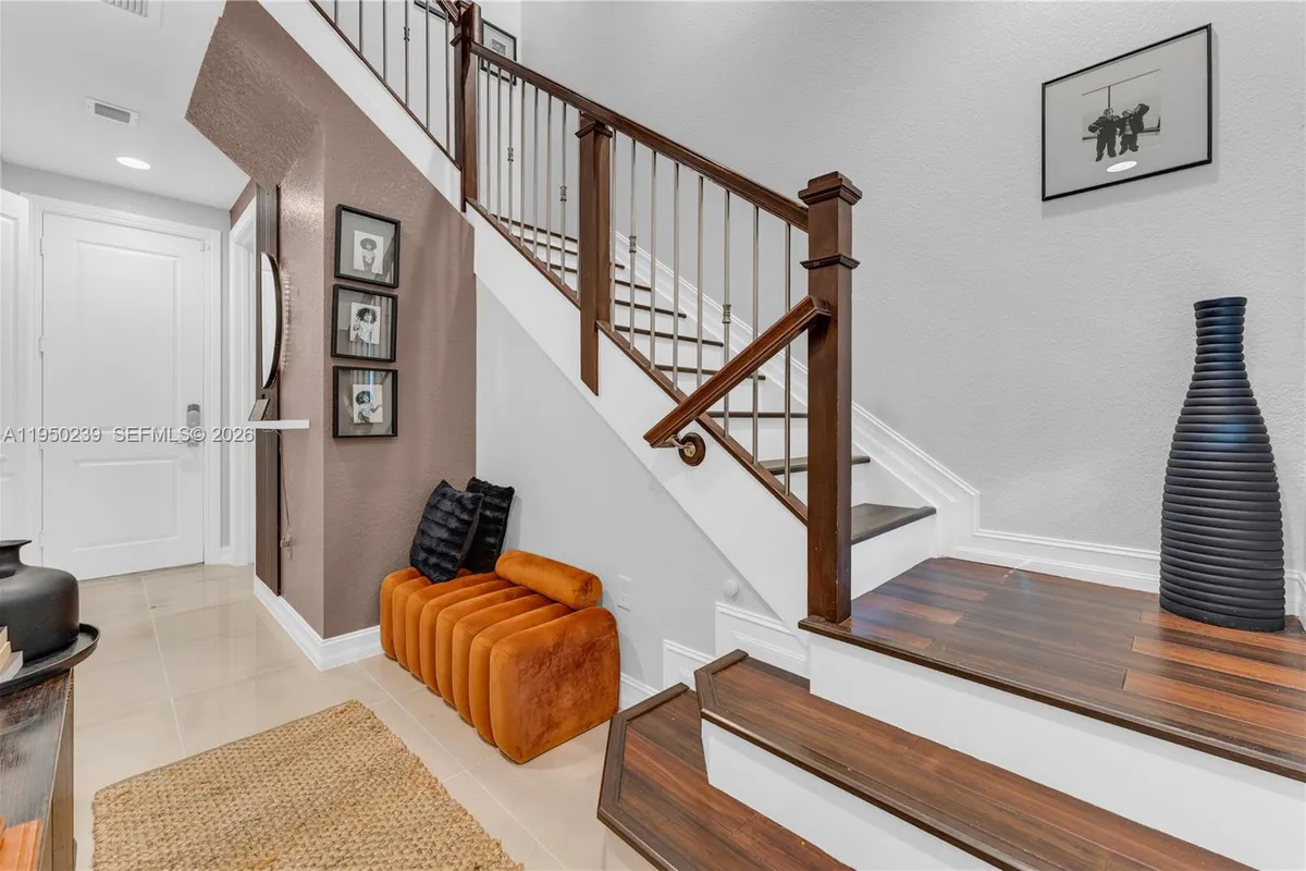 11537 SW 13th Ct, Pembroke Pines FL 33025