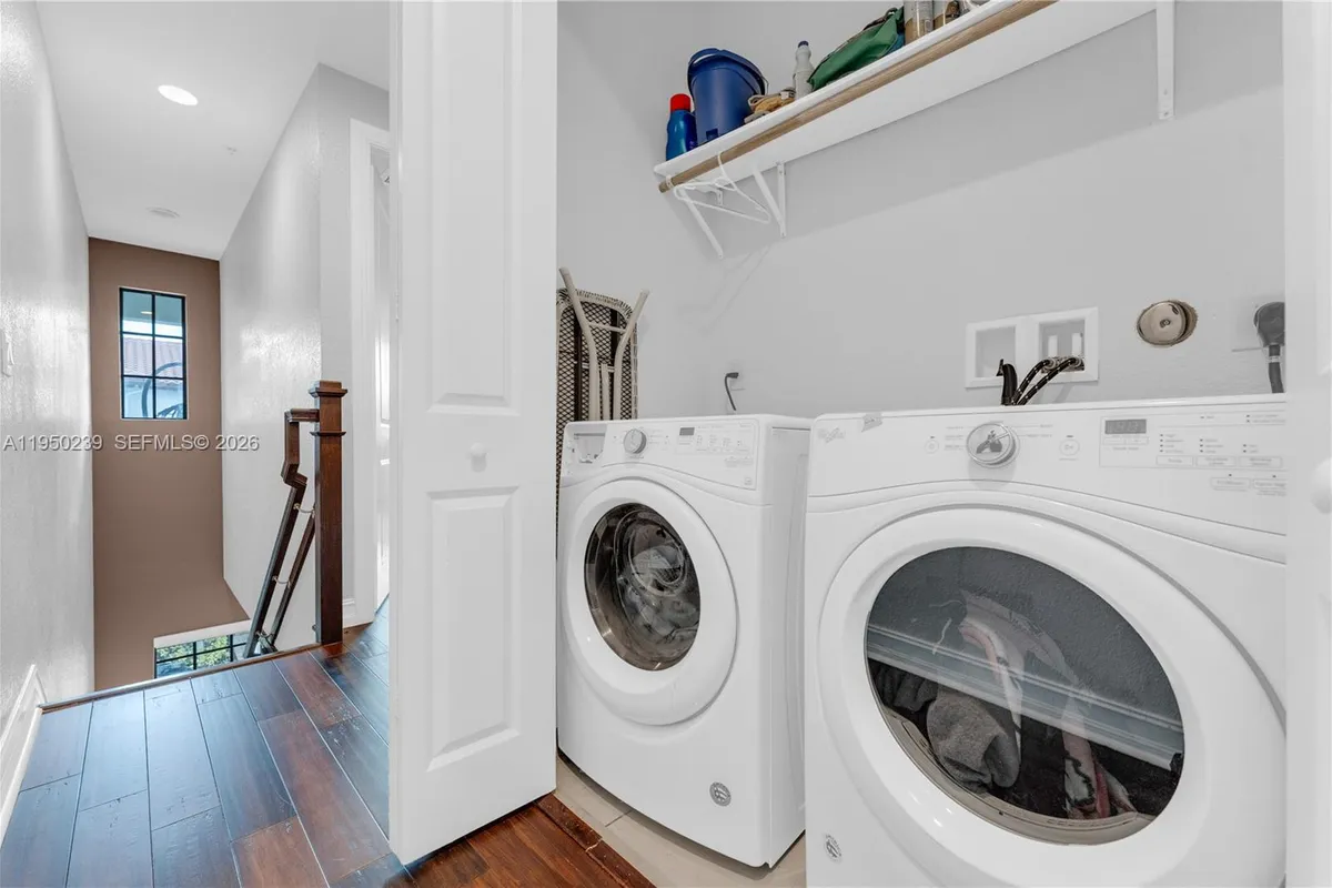 11537 SW 13th Ct, Pembroke Pines FL 33025