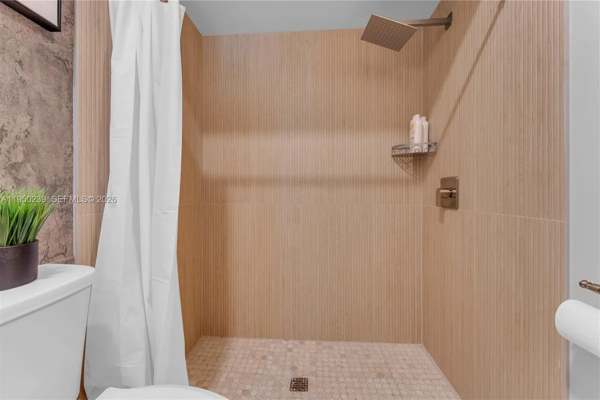 11537 SW 13th Ct, Pembroke Pines FL 33025