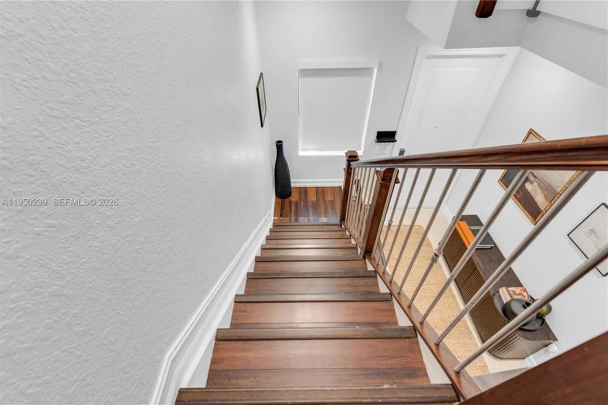 11537 SW 13th Ct, Pembroke Pines FL 33025