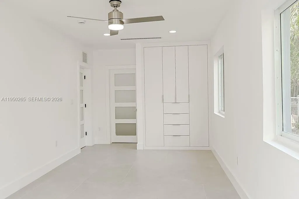 588 Palmetto Dr, Miami Springs FL 33166