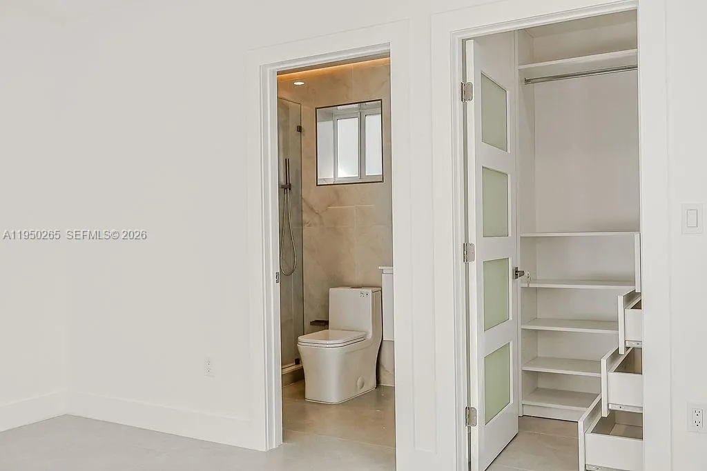 588 Palmetto Dr, Miami Springs FL 33166