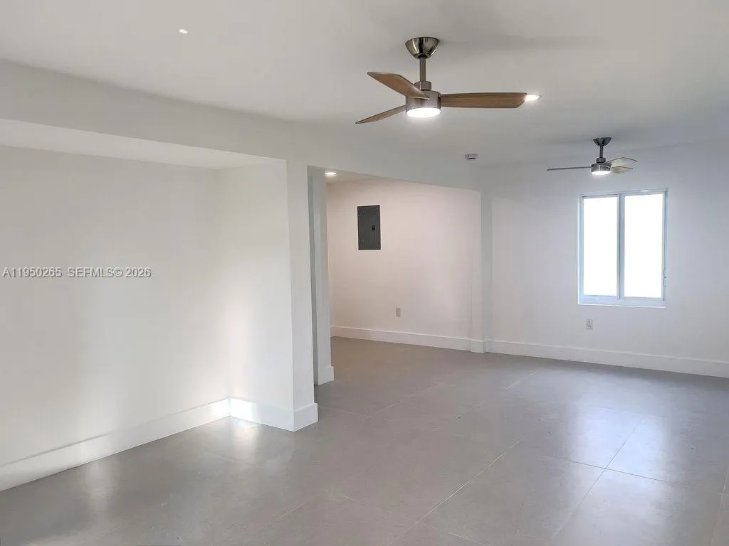 588 Palmetto Dr, Miami Springs FL 33166